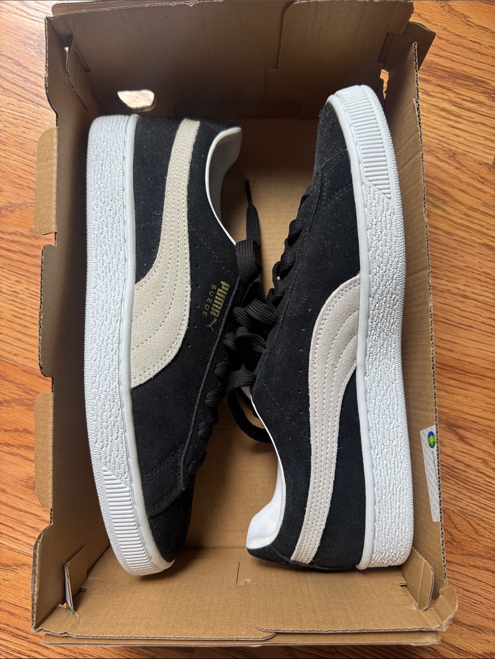 Puma Suede Classic XXI Sneakers NWOT
